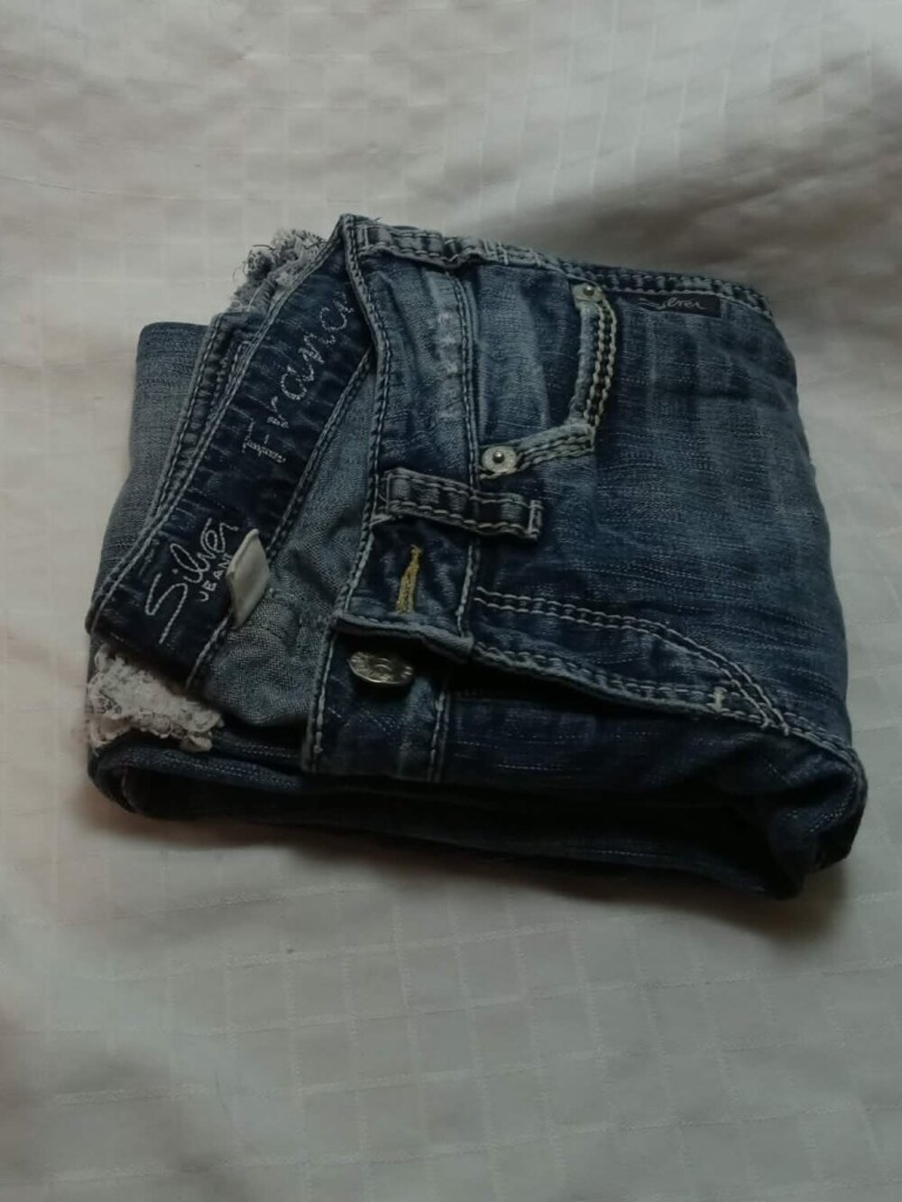 Uncycled low waist blue Silver jeans with patches size 27